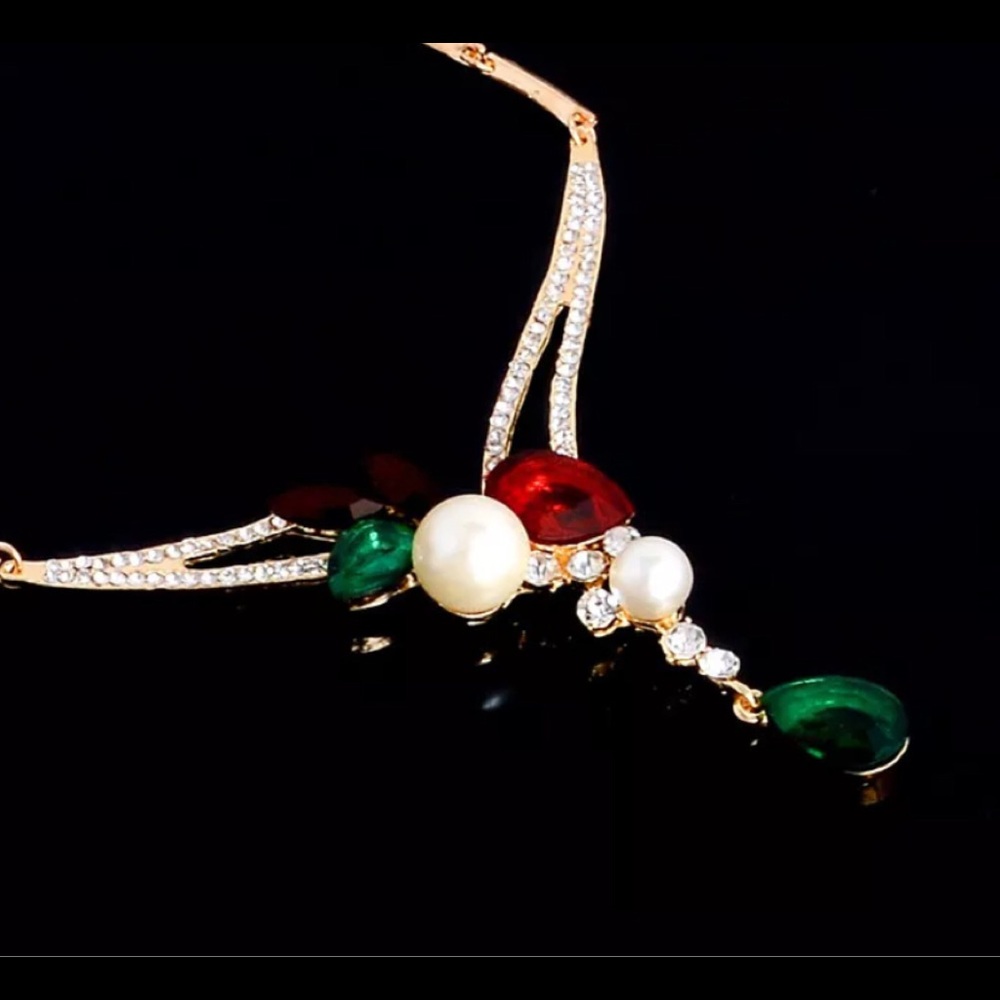🔥2/$40🔥18K Gold Plated Crystal Pearl Jewelry Set - Picture 2 of 6